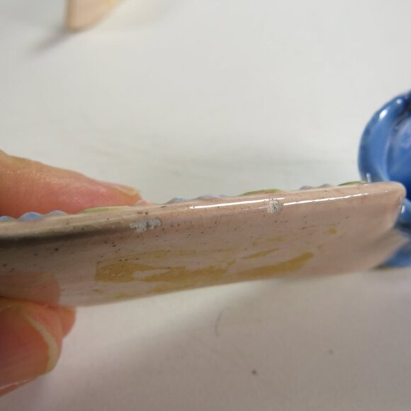 Ceramic White w Gold Picture Frame, (2) Ceramic Place cards Embossed Floral - Picture 6 of 14